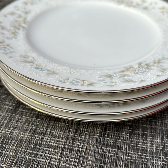 Noritake Patience Ireland Bread and Butter Plates - Set of 4 - Picture 6 of 6